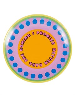 Разноцветная тарелка с надписью Yinka ilori