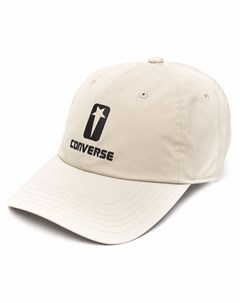 Бейсболка с вышитым логотипом Converse