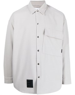Рубашка с карманами и нашивкой логотипом Izzue