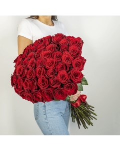 Букет из высоких красных роз Эквадор 51 шт 70 см Л'этуаль flowers