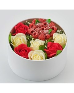 Мыло ручной работы Цветочная композиция из роз и тарталетки 250 Skuina