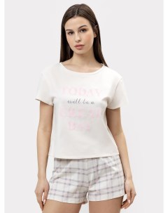 Комплект женский футболка шорты молочный с принтом в виде серо розовой клетки Mark formelle