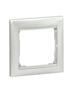 Рамка для выключателей и розеток Legrand Valena 770151