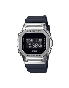 Часы наручные мужские Casio GM-5600-1ER