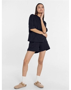 Комплект женский (футболка, шорты) в черном цвете Mark formelle