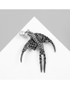 Брошь «Ласточка с жемчужинкой», цвет чёрно-белый в серебре Qf