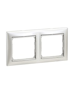 Рамка для выключателей и розеток Legrand Valena 770152