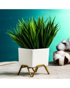 Горшок для цветов «Куб» керамический, 120 мл, 7×7 см, белый, на металлической золотистой подставке Take it easy