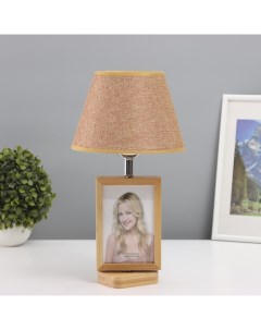 Лампа настольная с фоторамкой 10×15 см (пластиковая вставка) 20×20×35 см Risalux