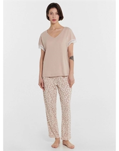 Комплект женский (футболка, капри) Mark formelle