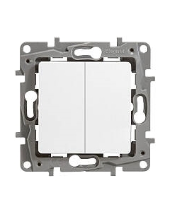 Выключатель Legrand Etika 672202