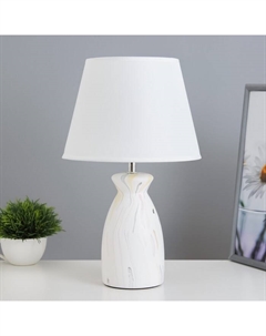 Настольная лампа "Лаена" E14 40Вт белый 22,5х22,5х37 см Risalux
