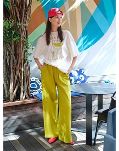 Футболка женская бежевая с принтом "martini" Mark formelle