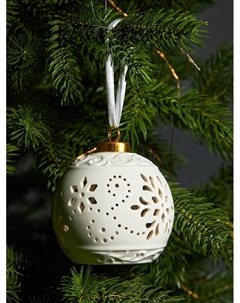 Ёлочный шар с подсветкой «Вьюга», 10×8.8×8.8 см, 1 LED, керамика, от батареек LR44×3, керамика, свечение тёплое белое Luazon lighting