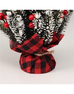 Искусственная ёлка настольная «. С ягодками» в мешочке, 17 см, ветки литые отгибаются Зимнее волшебство