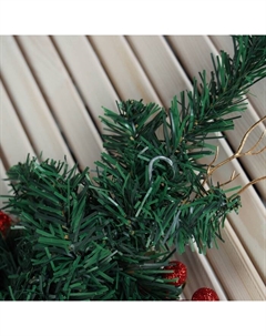 Искусственная ёлка настенная «. Цветочная», 50×27 см, ПВХ ветки отгибаются Зимнее волшебство