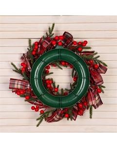 Венок новогодний d=30 см «. Уютная сказка», с лентами и ягодами Зимнее волшебство