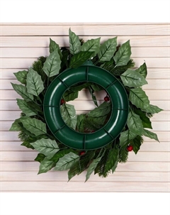 Венок новогодний d=30 см «. Уютная сказка», с листьями и ягодами Зимнее волшебство