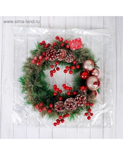 Венок новогодний d=30 см «. Красные ягоды и шишки» Зимнее волшебство
