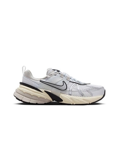 Кроссовки спортивные женские для бега FD0736-100 Nike