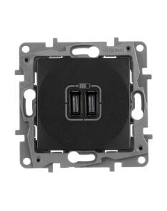 Розетка Legrand Etika 672635