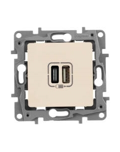 Розетка Legrand Etika 672336