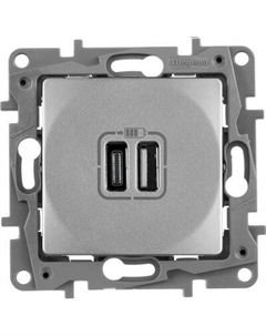 Розетка Legrand Etika 672436