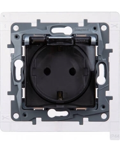 Розетка Legrand Etika 672426